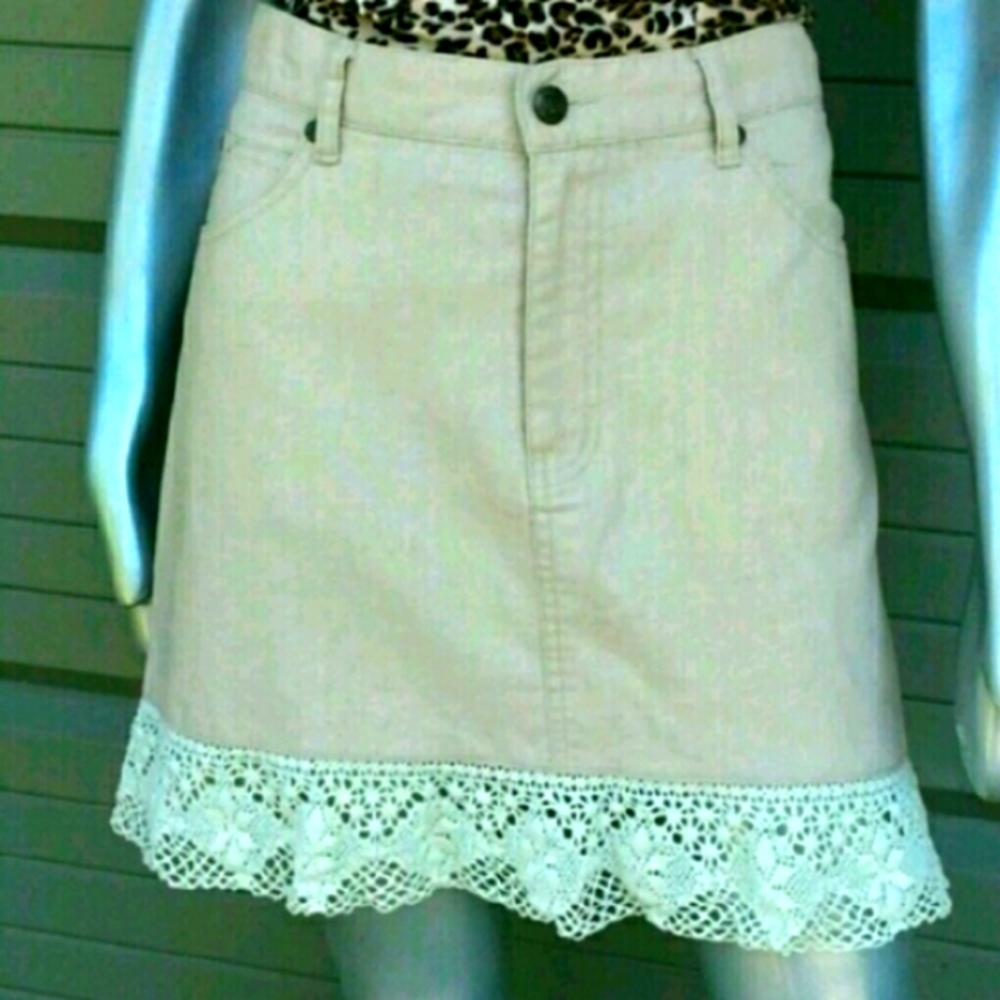 NWOT Gypsy Jeans Linen Crochet Accented Skirt